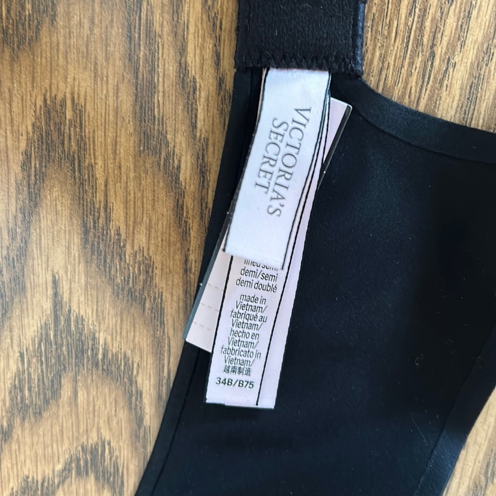 Victoria’s Secret | Bare Infinity Flex Black Bra | 34B - Picture 6 of 10